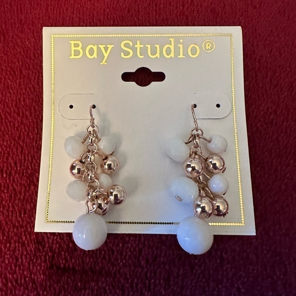 NWT Bay Studio Faux Pearl Cluster Dangle Earrings